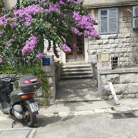 Bugenvilija Apartment Split Exterior photo